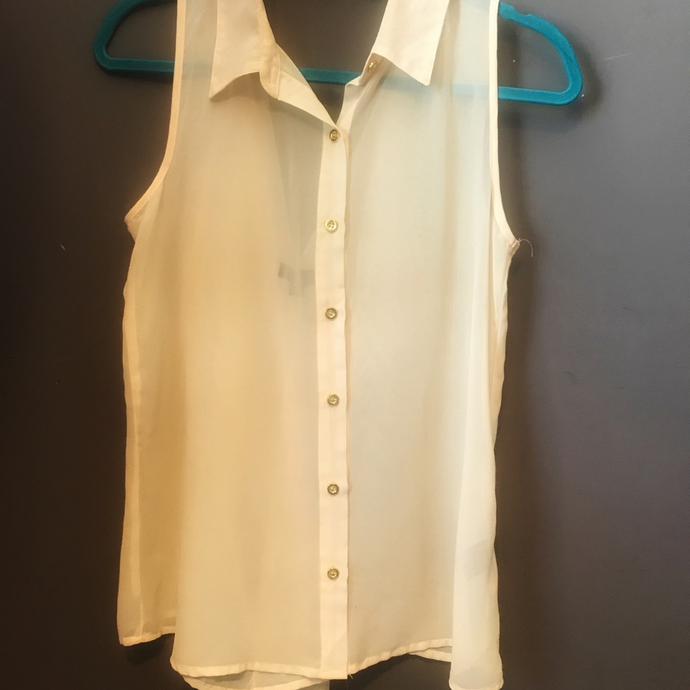 Button down blouse - Picture 2 of 3